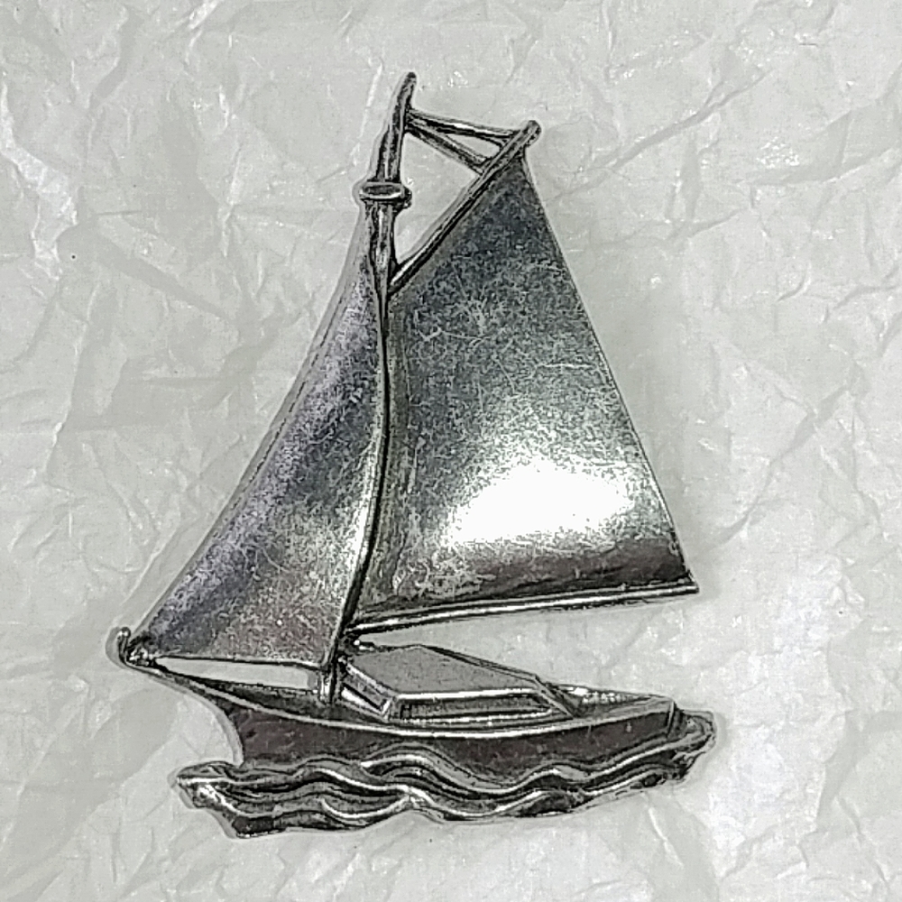 SALISBURY PEWTER SAILBOAT YACHT BROOCH - NAUTICAL MOTIF
